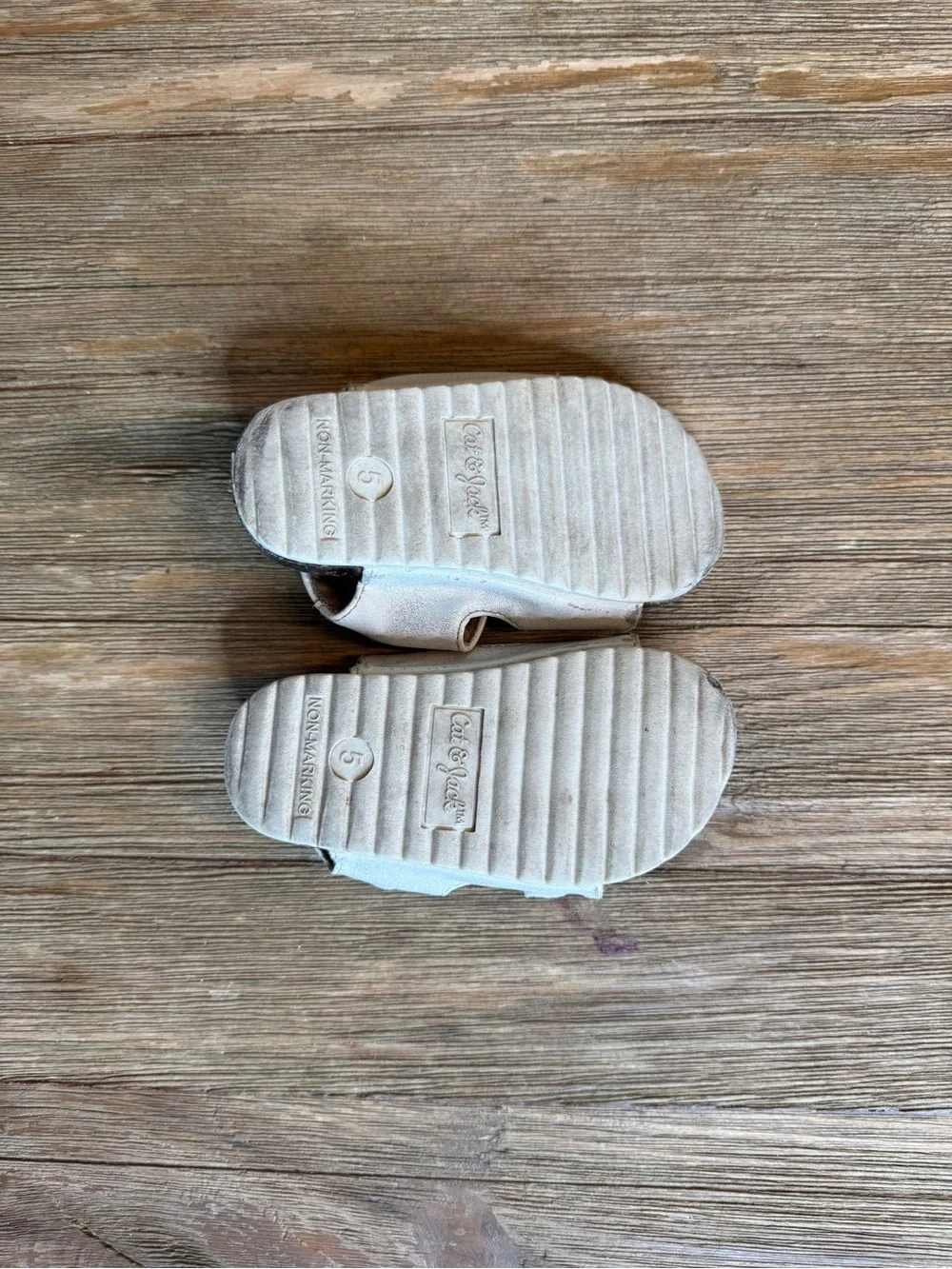 Cat & Jack Kids Adjustable Double-Strap Sandals in Cream Size 5